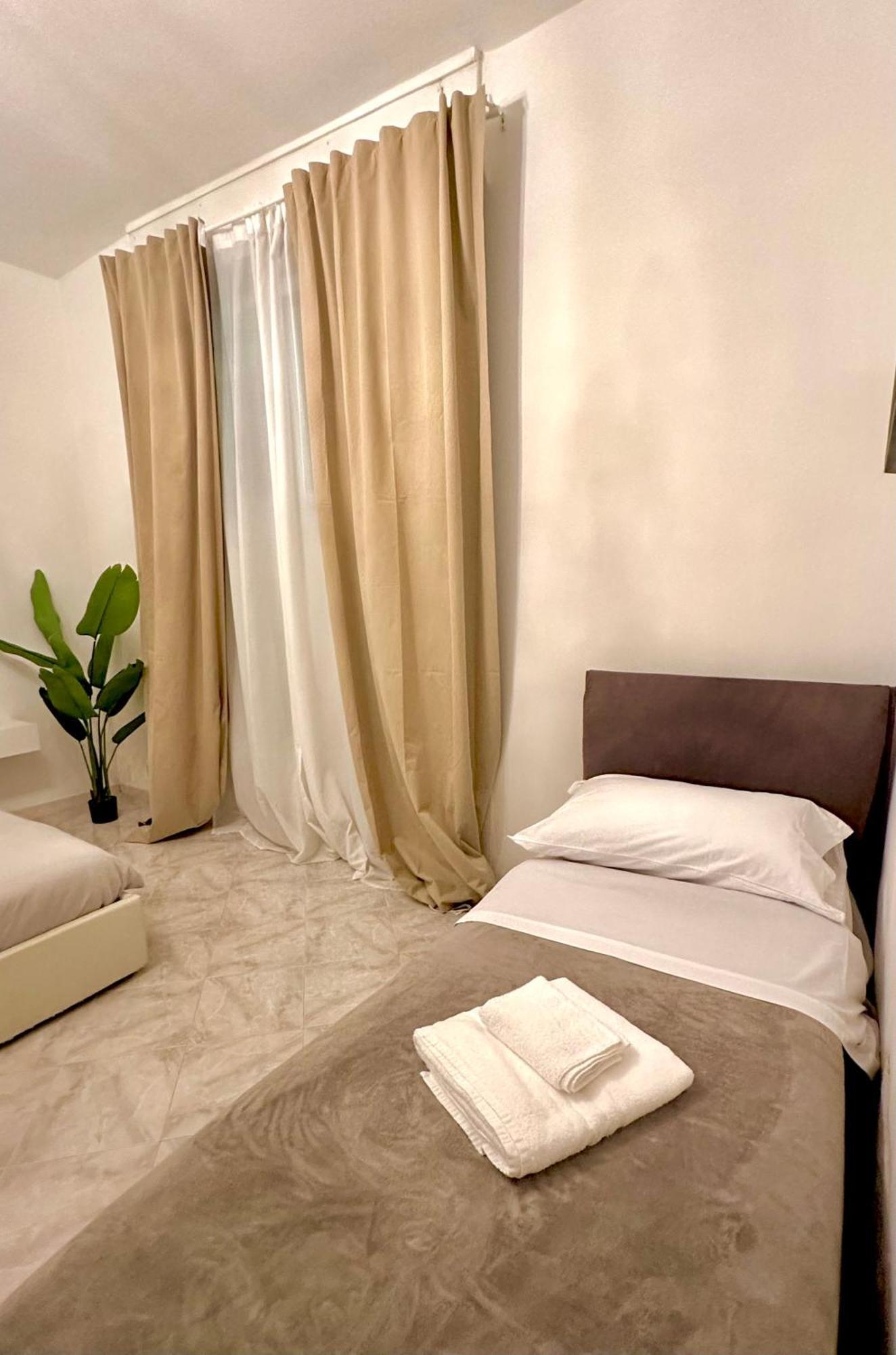Golden Luxury Home - San Giovanni - 10 Min To Basilica Of San Giovanni - 25 Min To Colosseum Rome Luaran gambar